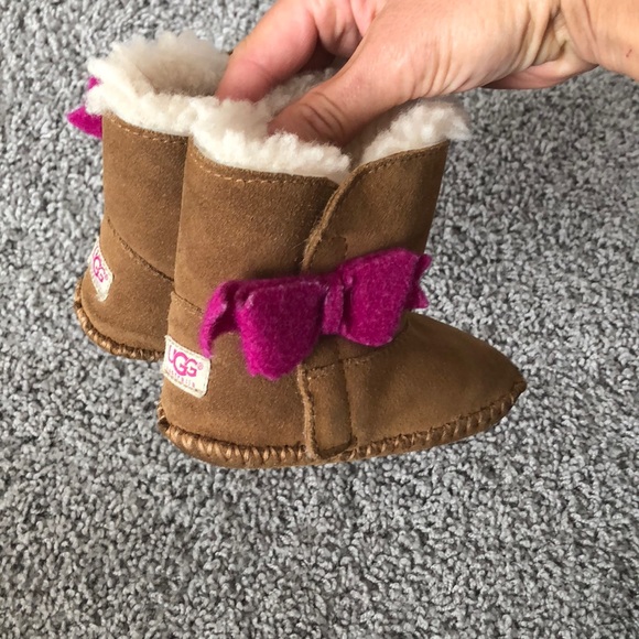 kids uggs size 4